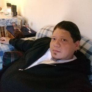 Meet your Posher, Chema